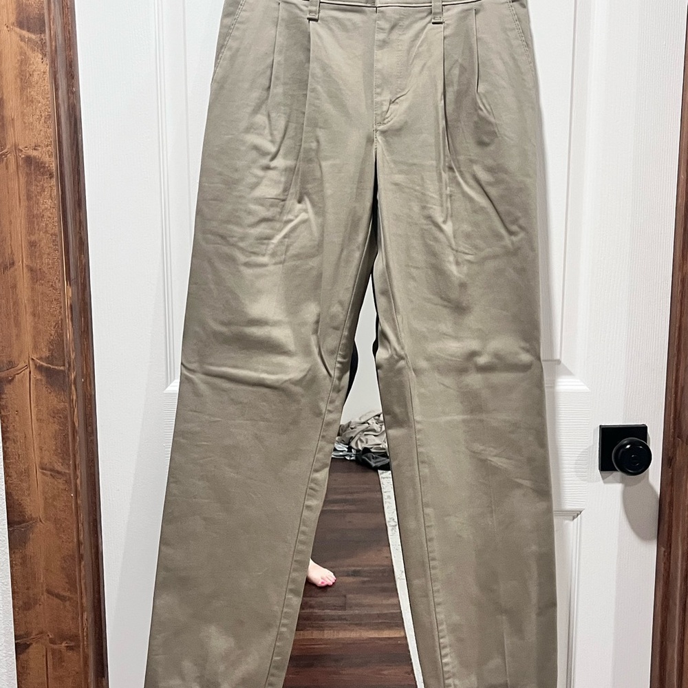 Wrangler Men's Khaki Chinos